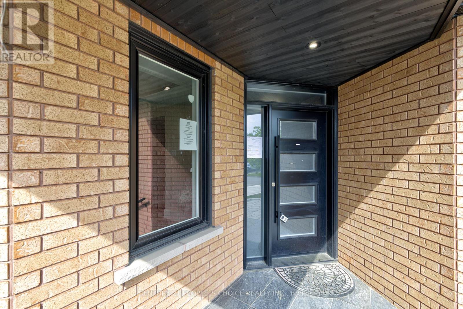 4738 Wild Rose Street, Mississauga, Ontario  L5M 5M6 - Photo 11 - W12217754