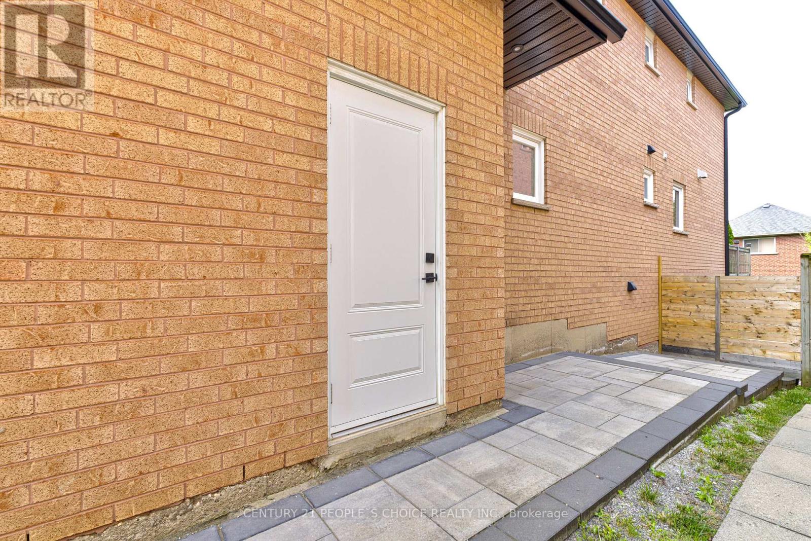 4738 Wild Rose Street, Mississauga, Ontario  L5M 5M6 - Photo 9 - W12217754