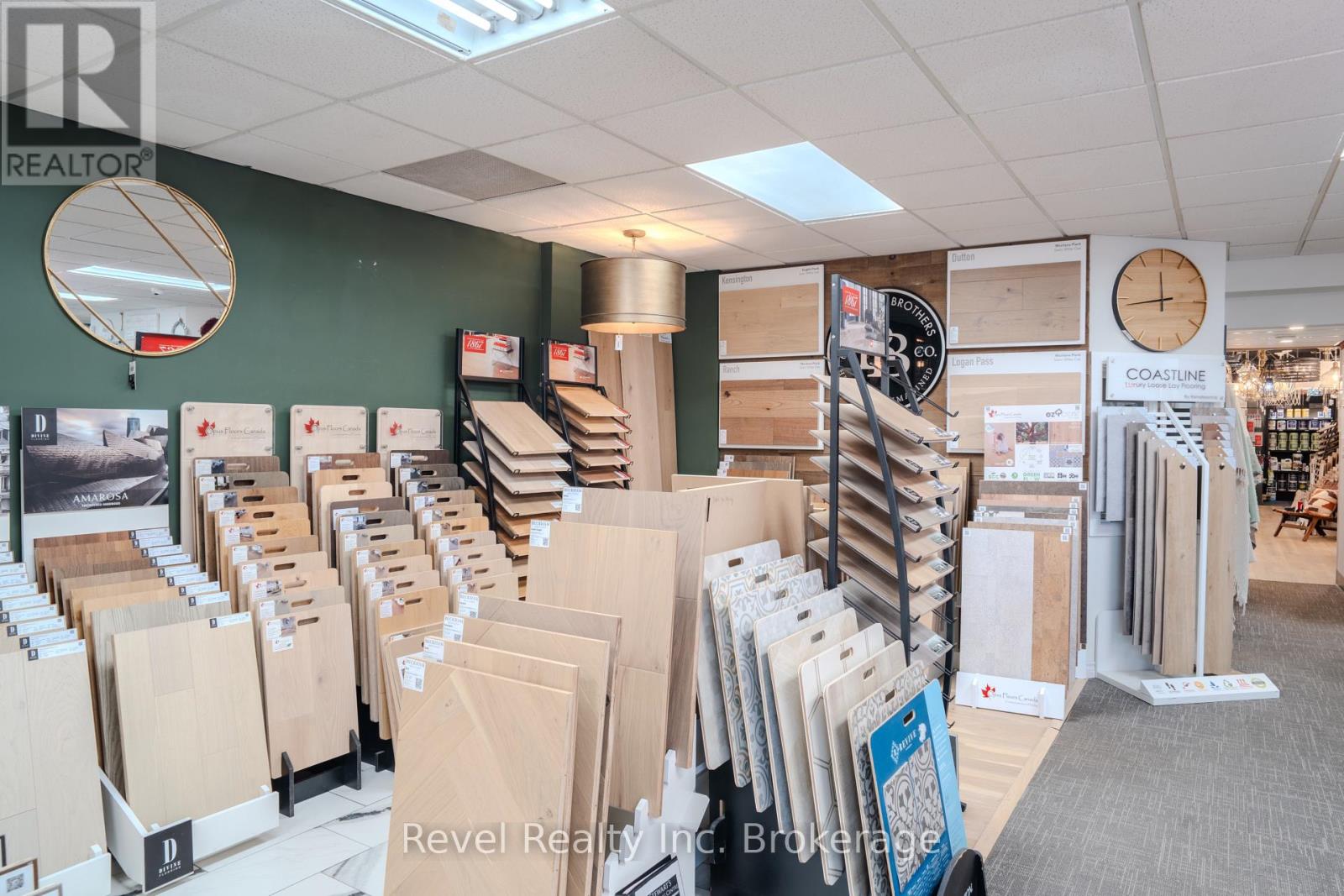 1370 Regina Street, North Bay, Ontario  P1B 2L3 - Photo 17 - X12220611