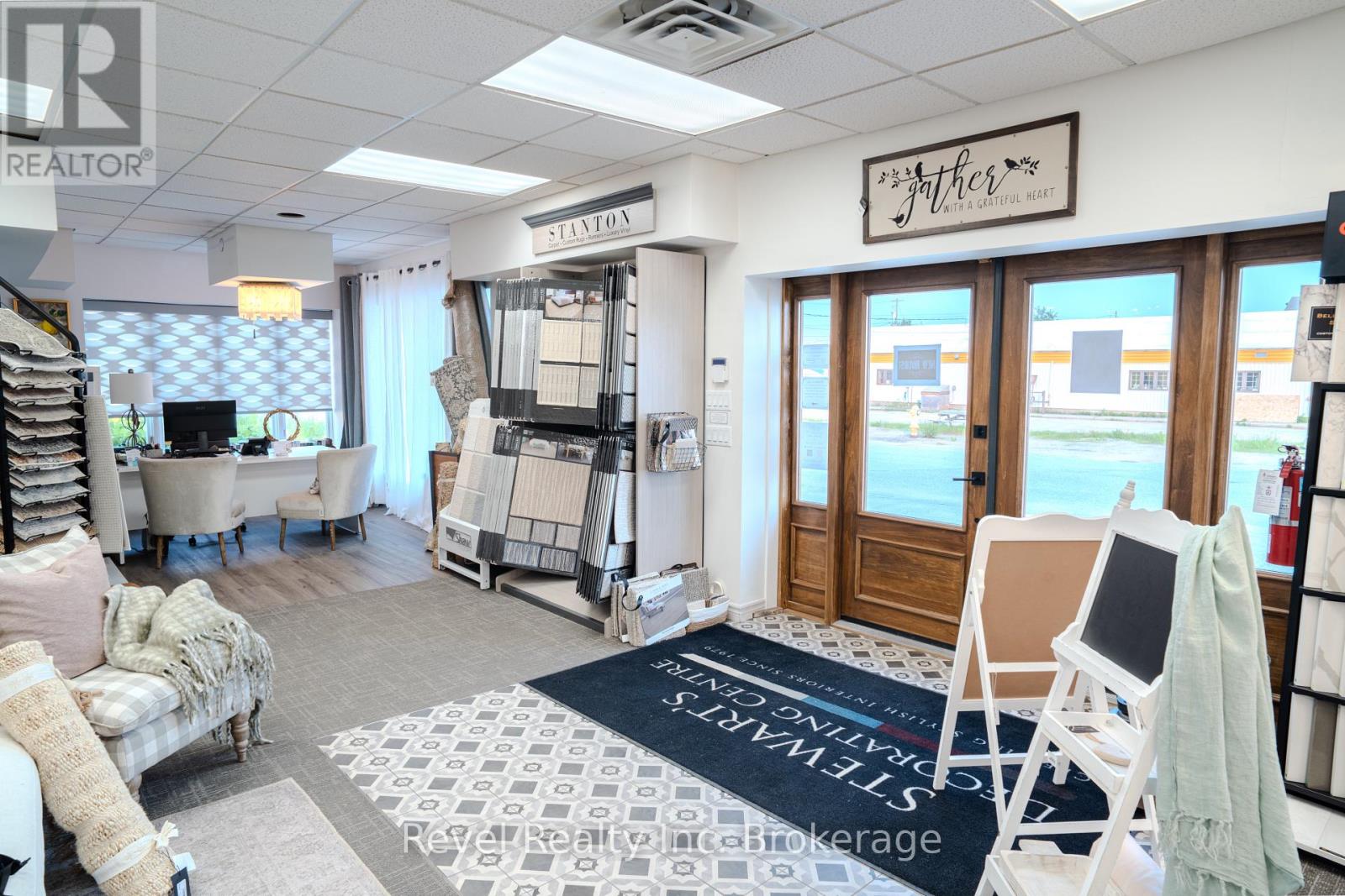 1370 Regina Street, North Bay, Ontario  P1B 2L3 - Photo 9 - X12220611