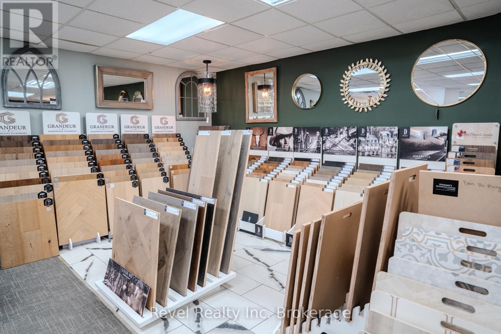 1370 Regina Street, North Bay, Ontario  P1B 2L3 - Photo 18 - X12220615