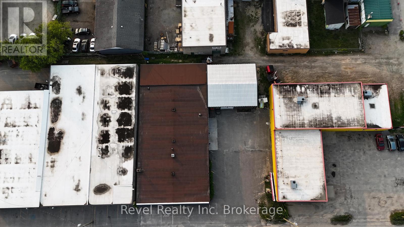 1370 Regina Street, North Bay, Ontario  P1B 2L3 - Photo 4 - X12220615