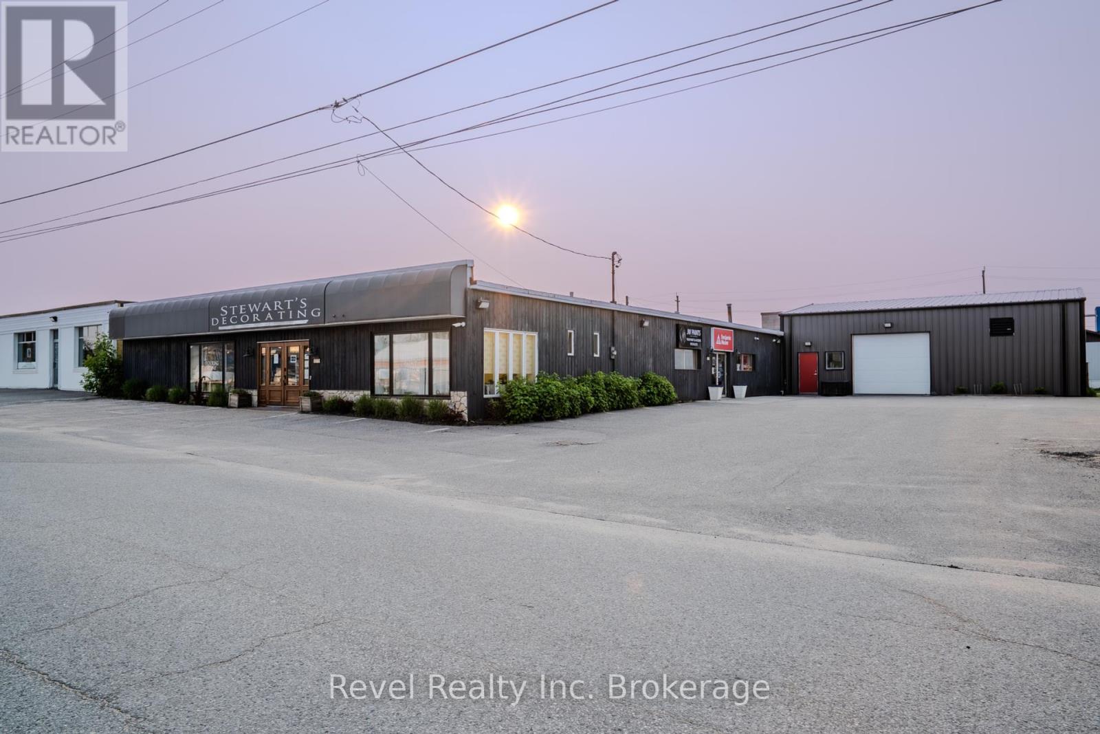 1370 Regina Street, North Bay, Ontario  P1B 2L3 - Photo 7 - X12220615