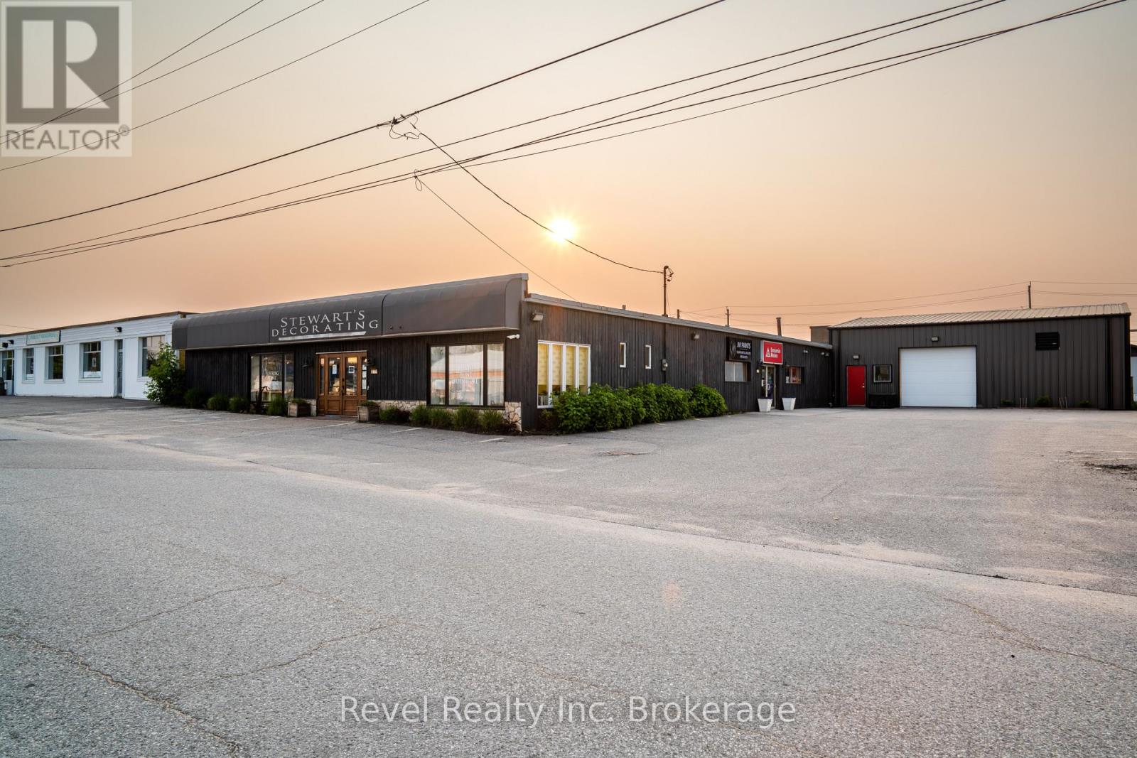 1370 Regina Street, North Bay, Ontario  P1B 2L3 - Photo 8 - X12220615