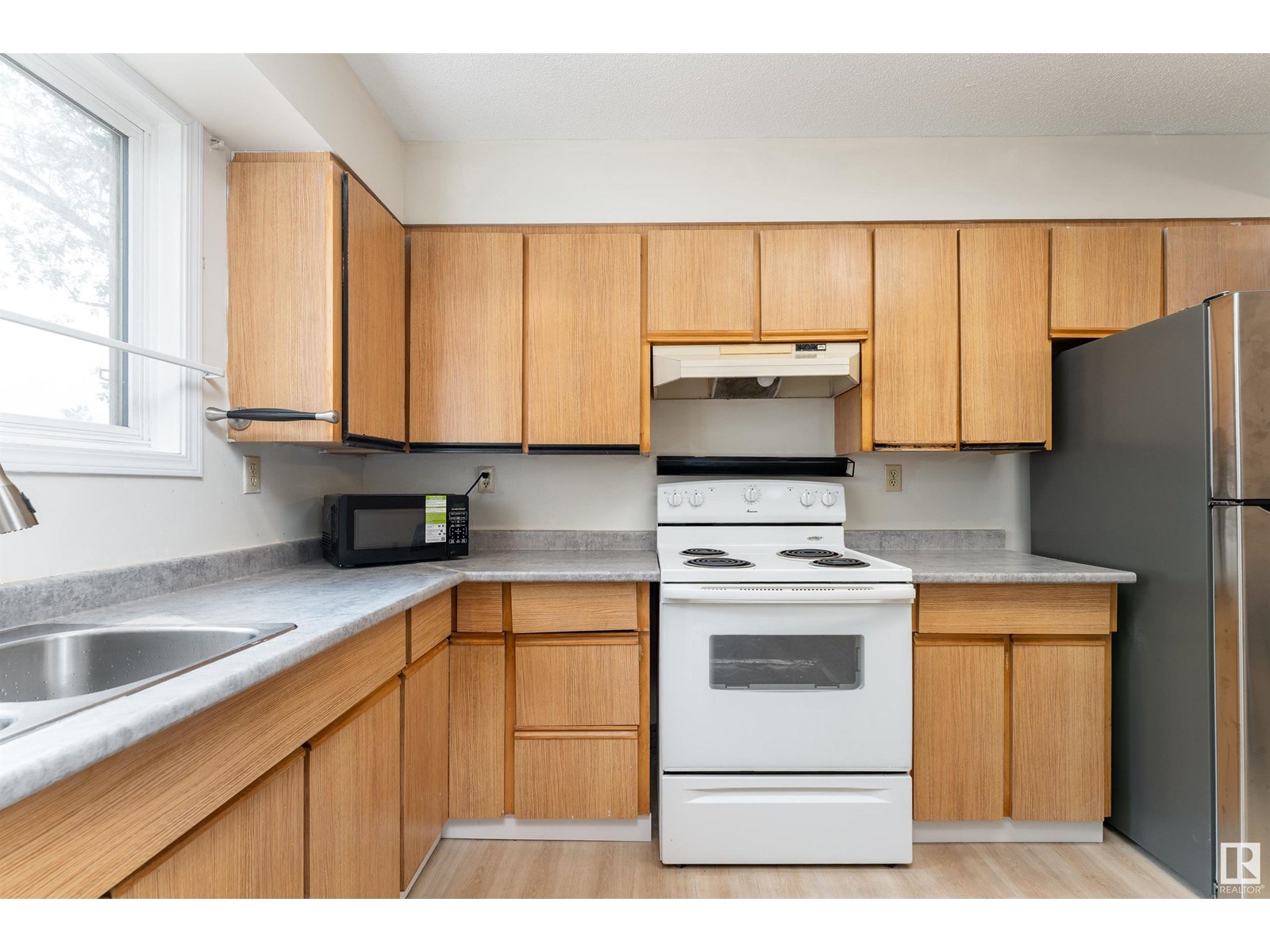 Property at #78 7604 29 AV NW image 3