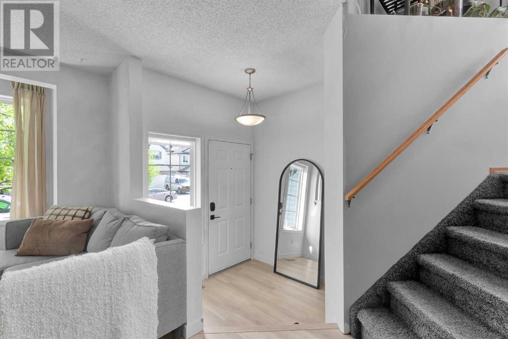 Property at 22 Covebrook Close NE image 3