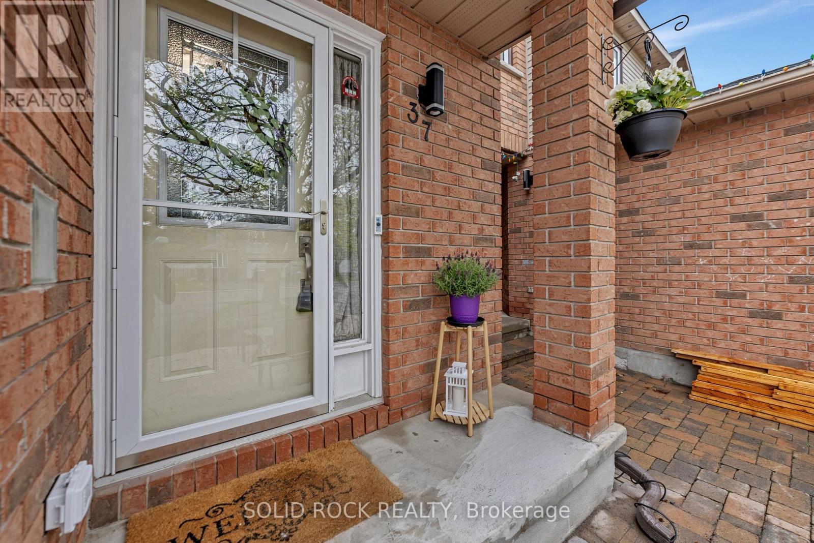 Property at 37 GRENADIER WAY image 5