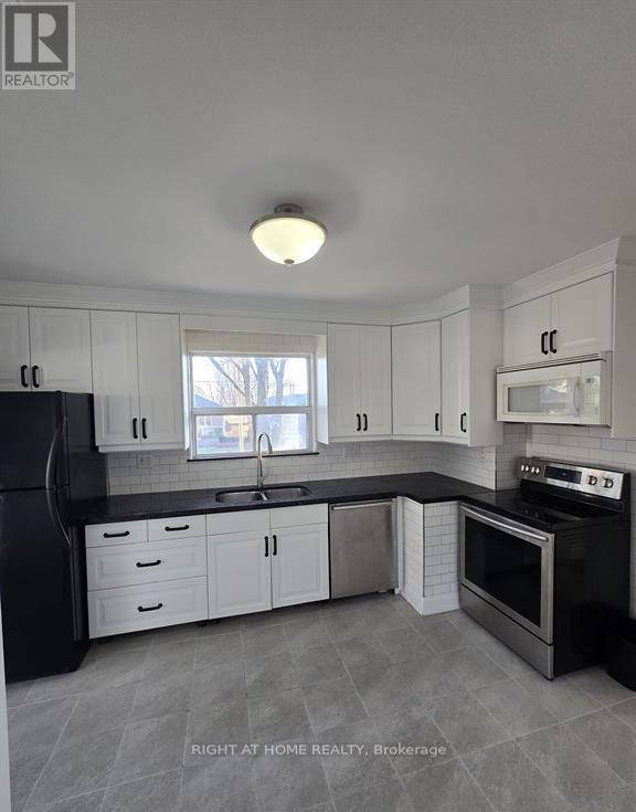 70 Bunnell Crescent, Toronto, Ontario  M3M 2C1 - Photo 16 - W12187242