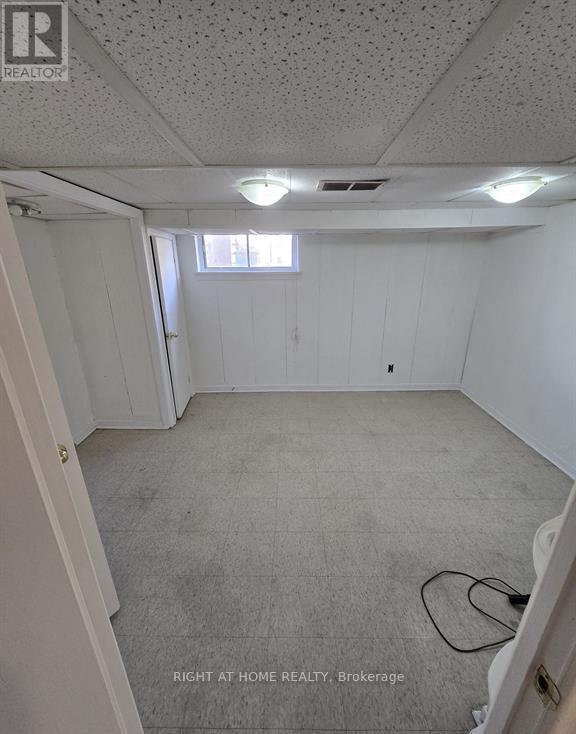 70 Bunnell Crescent, Toronto, Ontario  M3M 2C1 - Photo 24 - W12187242