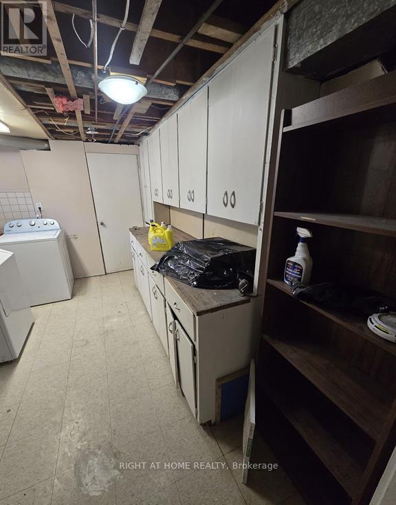 70 Bunnell Crescent, Toronto, Ontario  M3M 2C1 - Photo 27 - W12187242