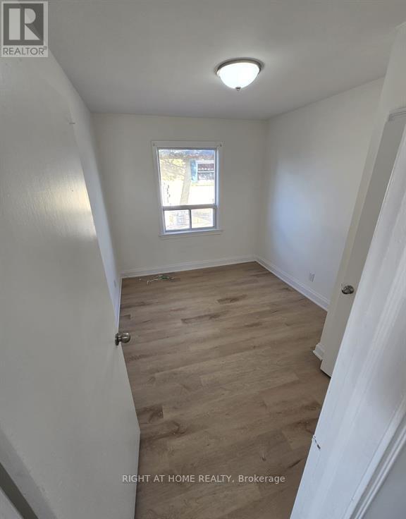 70 Bunnell Crescent, Toronto, Ontario  M3M 2C1 - Photo 9 - W12187242