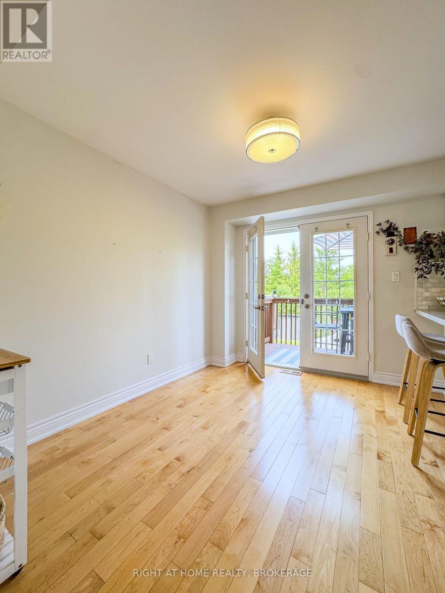2515 Gill Crescent, Oakville (Ro River Oaks), Ontario  L6H 6R8 - Photo 11 - W12217406