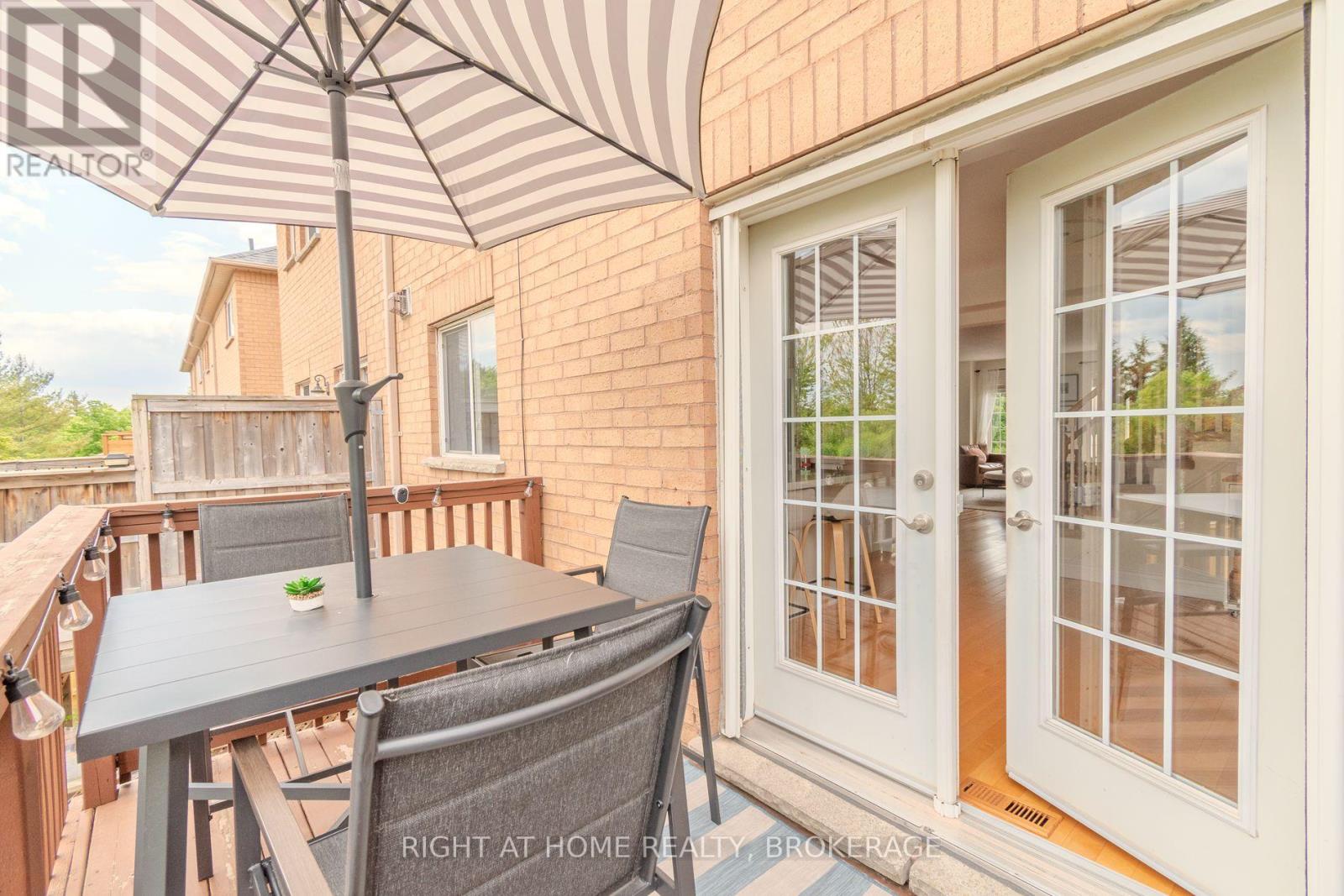 2515 Gill Crescent, Oakville (Ro River Oaks), Ontario  L6H 6R8 - Photo 13 - W12217406