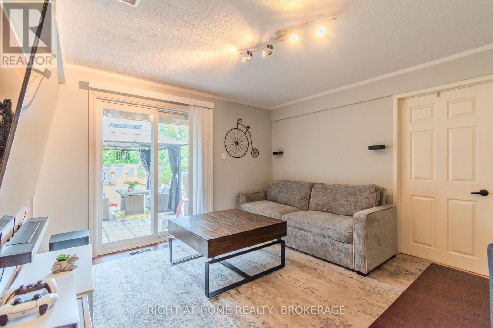 2515 Gill Crescent, Oakville (Ro River Oaks), Ontario  L6H 6R8 - Photo 29 - W12217406