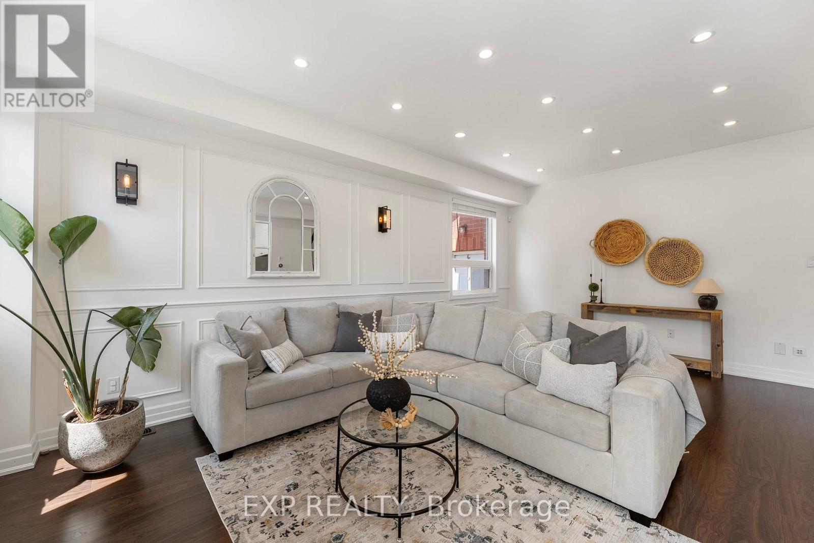 15 Grey Wing Avenue, Georgina, Ontario  L4P 0E8 - Photo 8 - N12192939