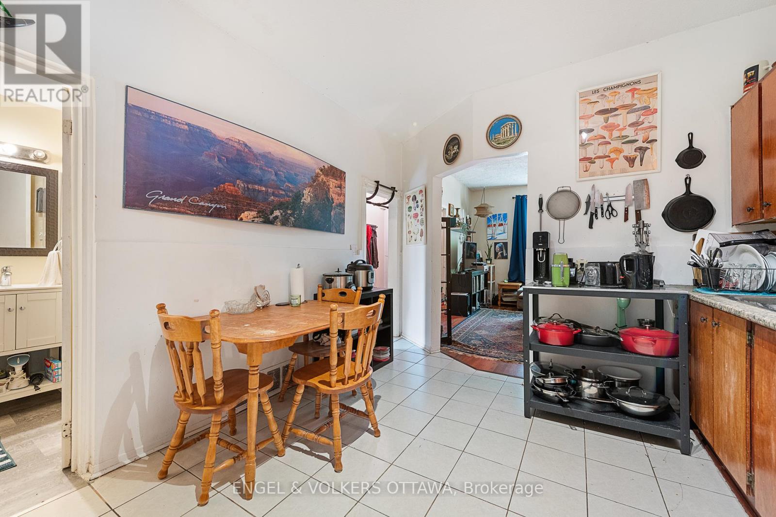 176 Arlington Avenue, Ottawa, Ontario  K1R 5S7 - Photo 11 - X12199278