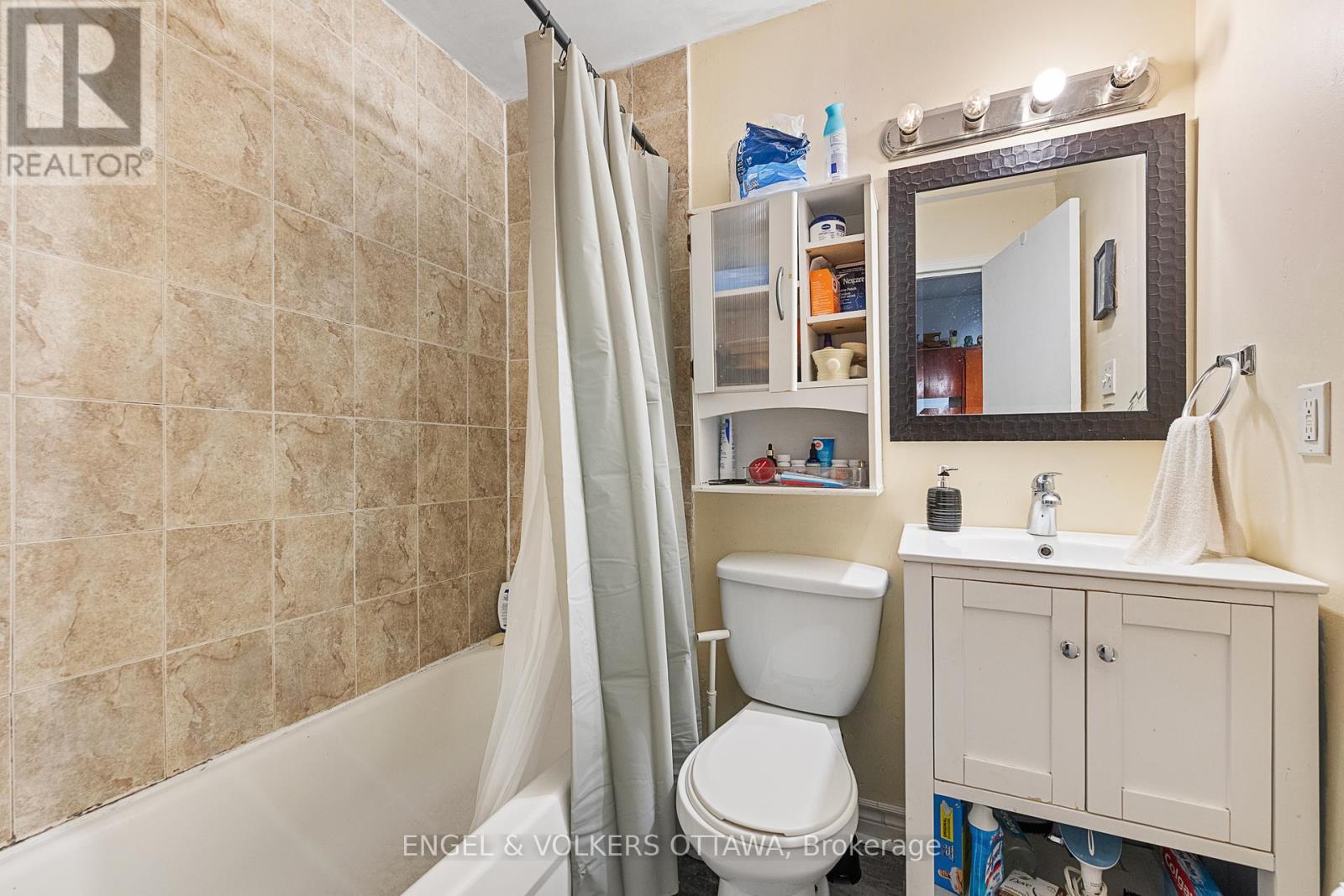 176 Arlington Avenue, Ottawa, Ontario  K1R 5S7 - Photo 17 - X12199278