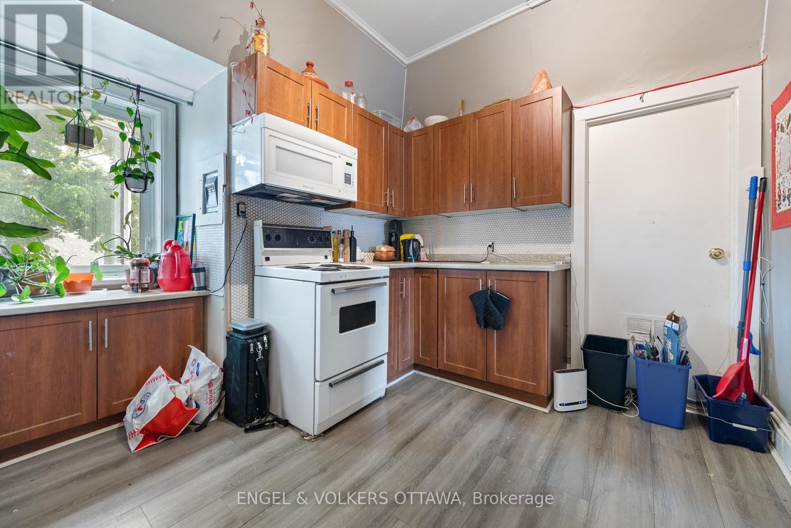176 Arlington Avenue, Ottawa, Ontario  K1R 5S7 - Photo 25 - X12199278