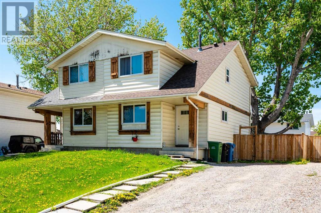 Property at 524 Aboyne Crescent NE image 1