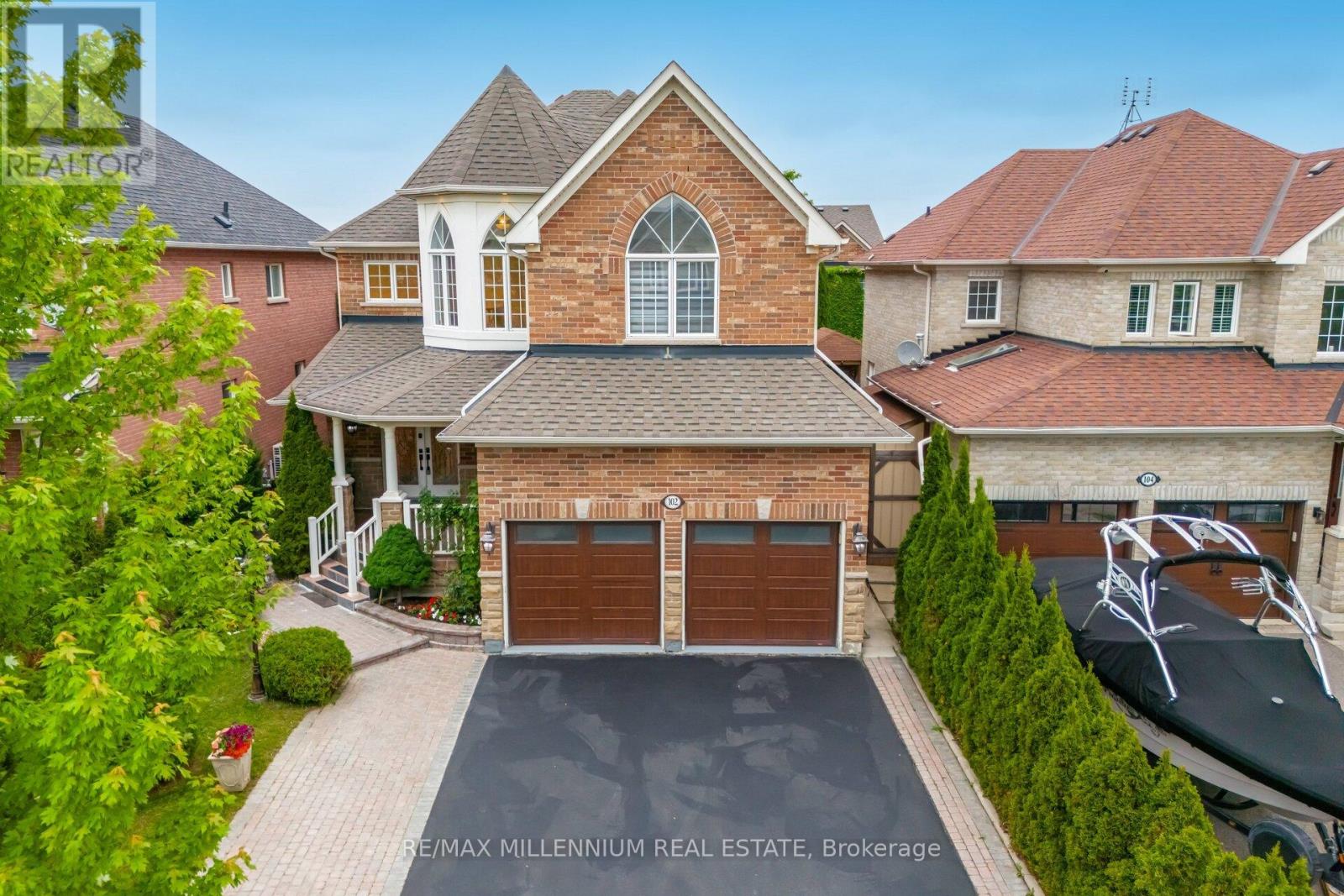 102 LAURIER AVENUE, Richmond Hill, Ontario