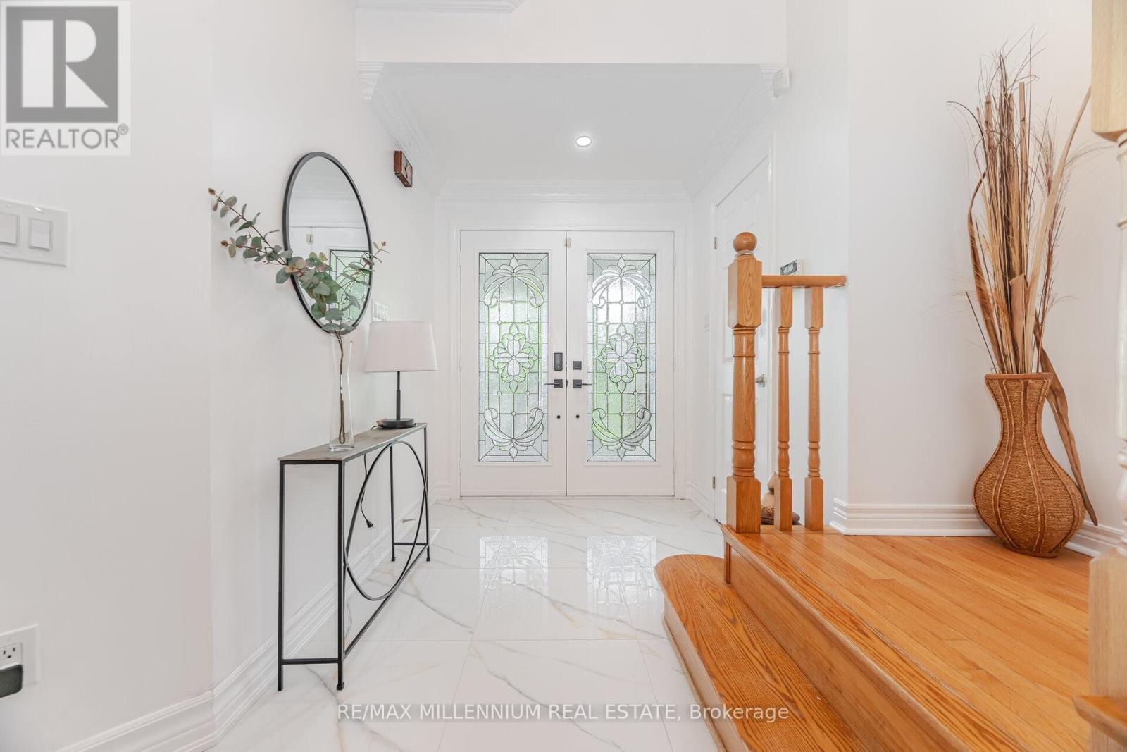 Property at 102 LAURIER AVENUE image 4