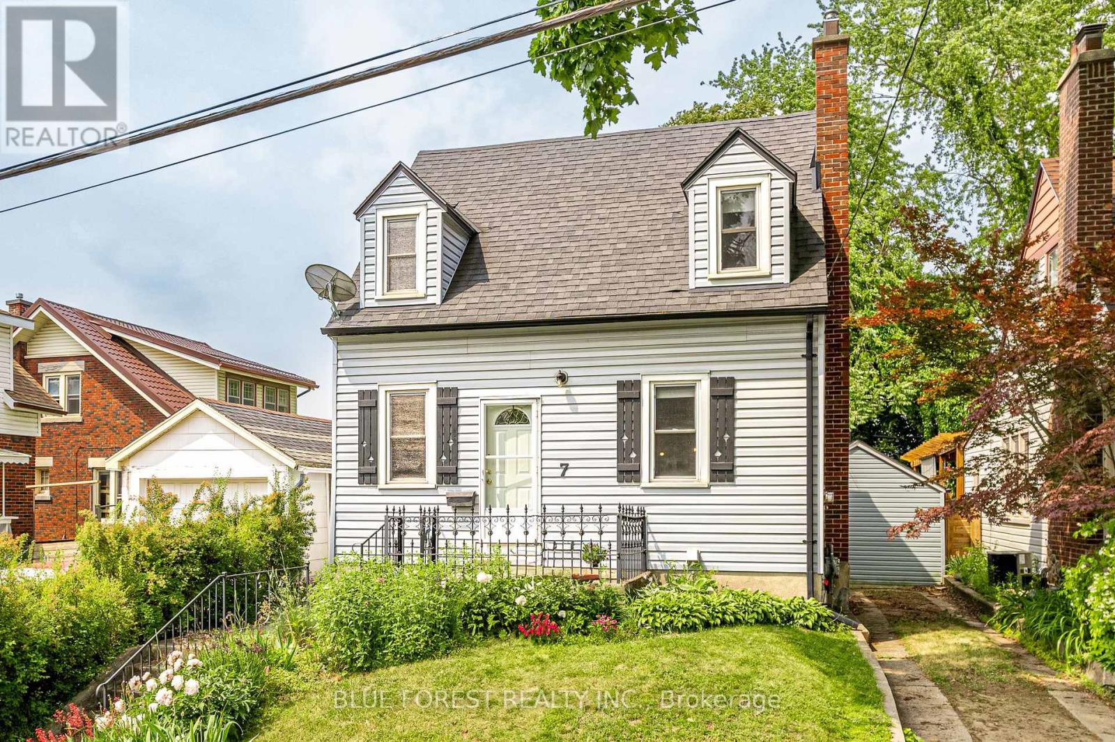 7 BALMORAL AVENUE, London East, Ontario