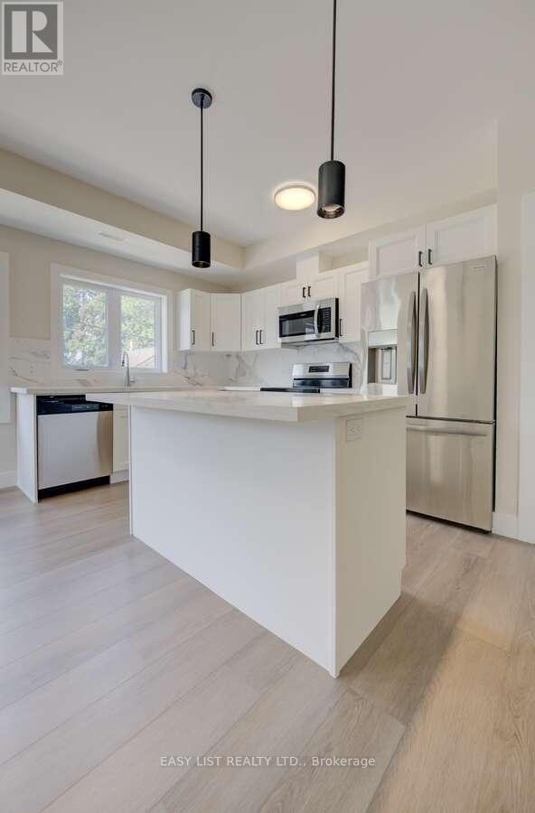 4 - 17 Peter Street, Kitchener, Ontario  N2G 3J5 - Photo 17 - X12220613