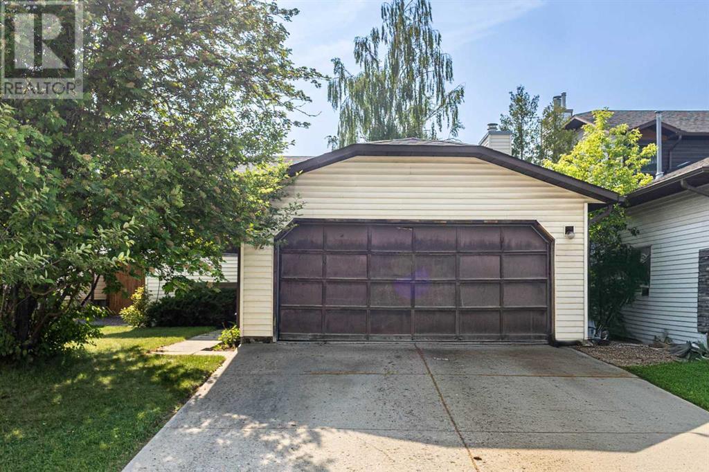 Property at 92 Ventura Way NE image 3