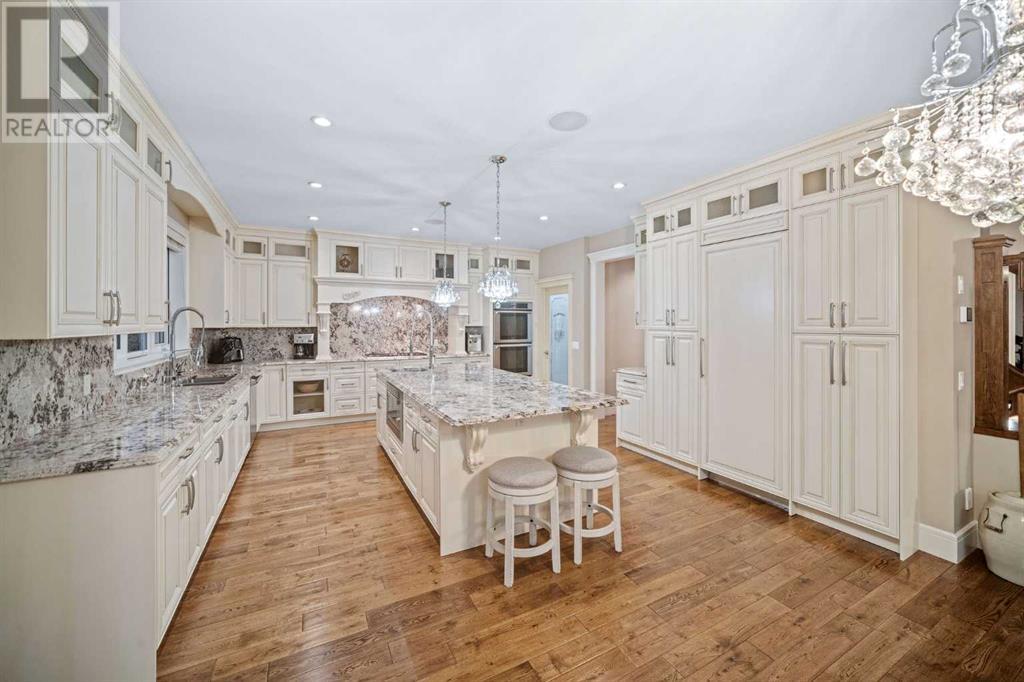 11 Westland Manor Sw, Calgary, Alberta  T3H 0W2 - Photo 5 - A2223339