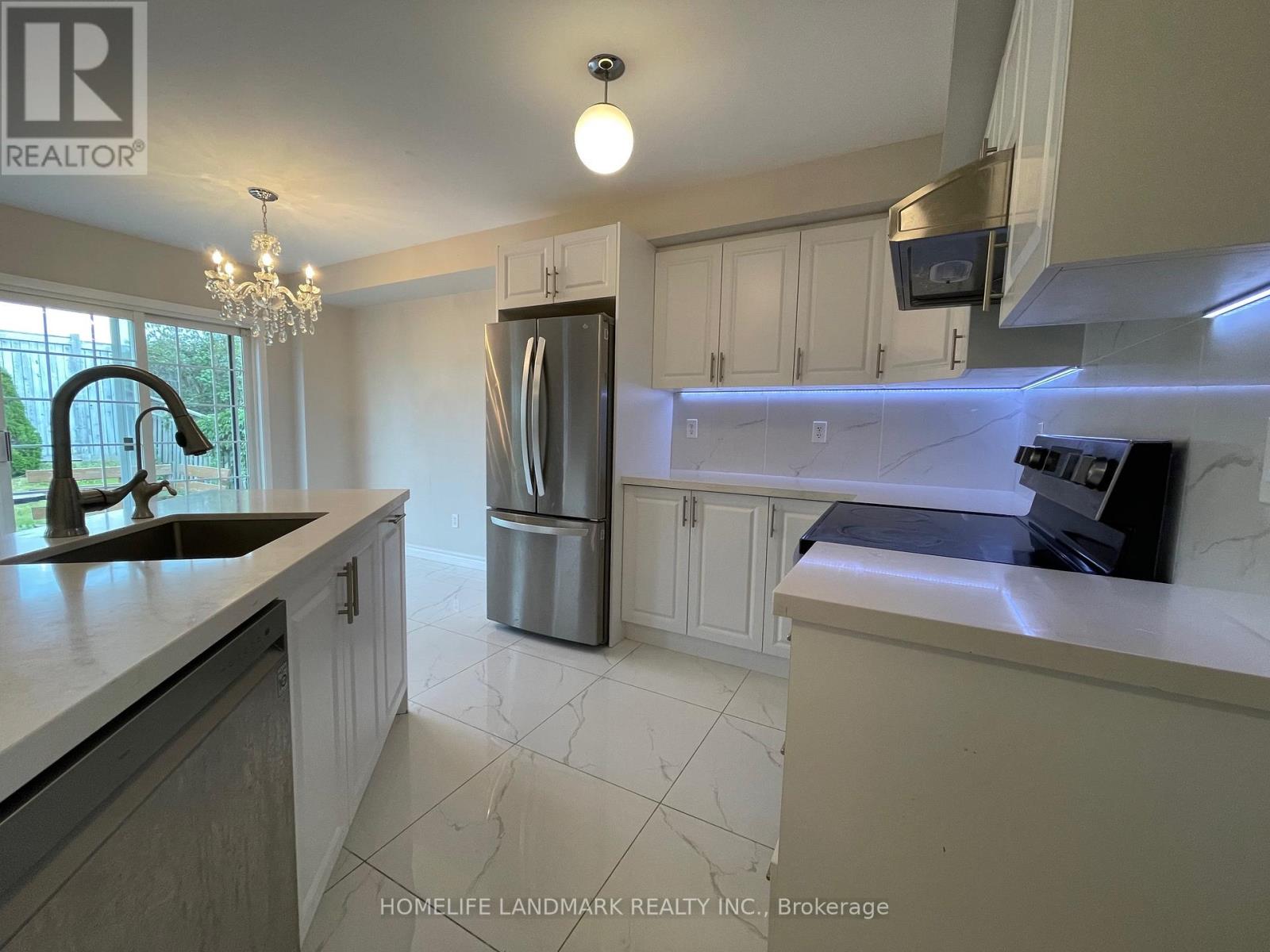 39 Hartmoor Street, Markham (Wismer), Ontario  L6E 2C8 - Photo 5 - N12211664