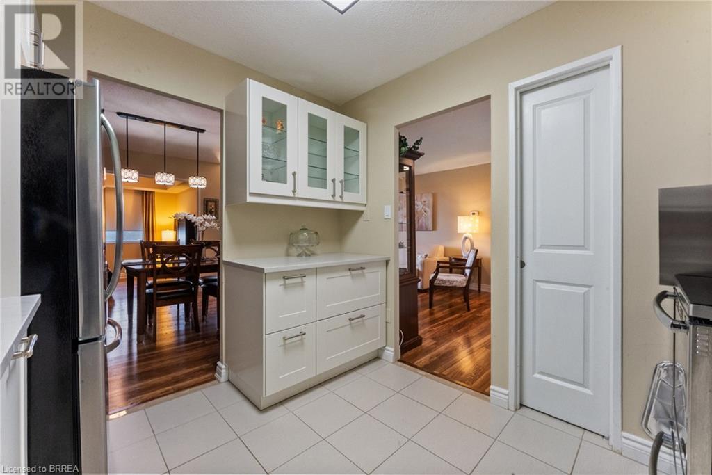 301 Frances Avenue Unit# 1605, Stoney Creek, Ontario  L8E 3W6 - Photo 14 - 40737347