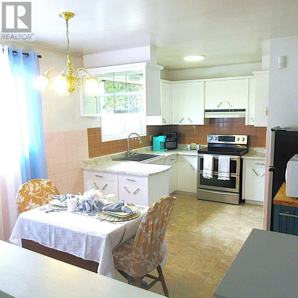 120 Bainbridge St, Sault Ste. Marie, Ontario  P6C 2G9 - Photo 2 - SM243067