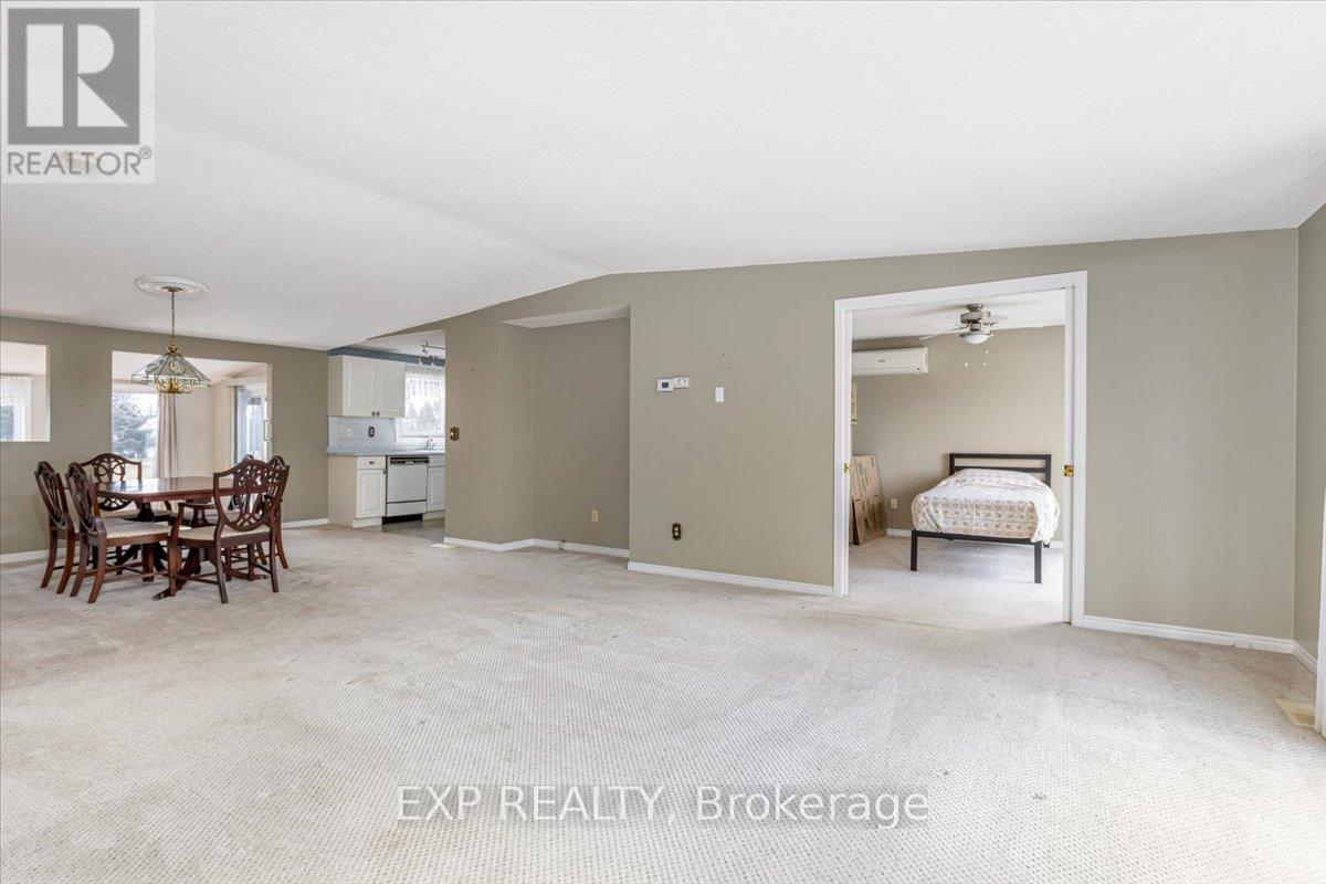 52 Fairway Drive, Clarington, Ontario  L1B 1B3 - Photo 10 - E12046507