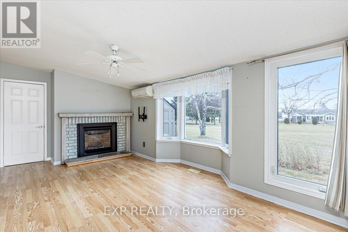 52 Fairway Drive, Clarington, Ontario  L1B 1B3 - Photo 13 - E12046507