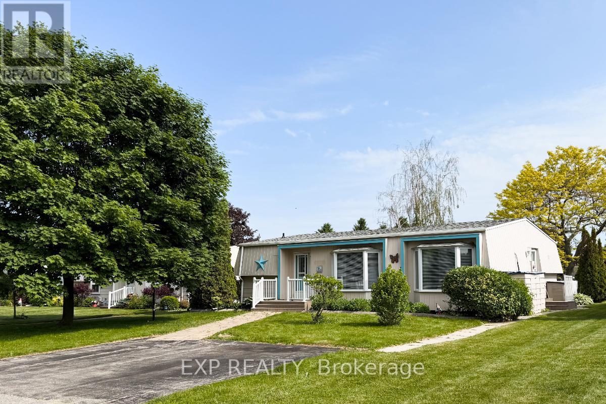 52 Fairway Drive, Clarington, Ontario  L1B 1B3 - Photo 4 - E12046507