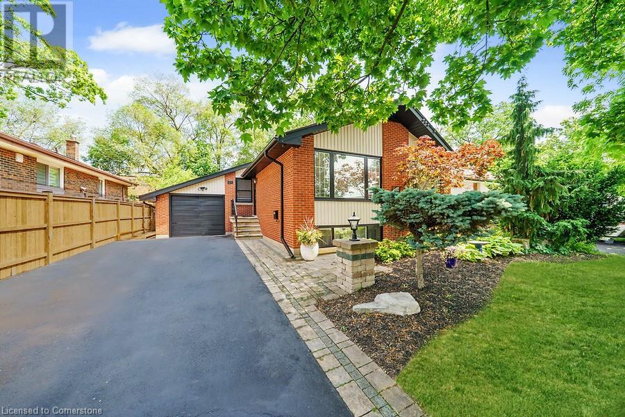 29 HARDALE Crescent, Hamilton, Ontario