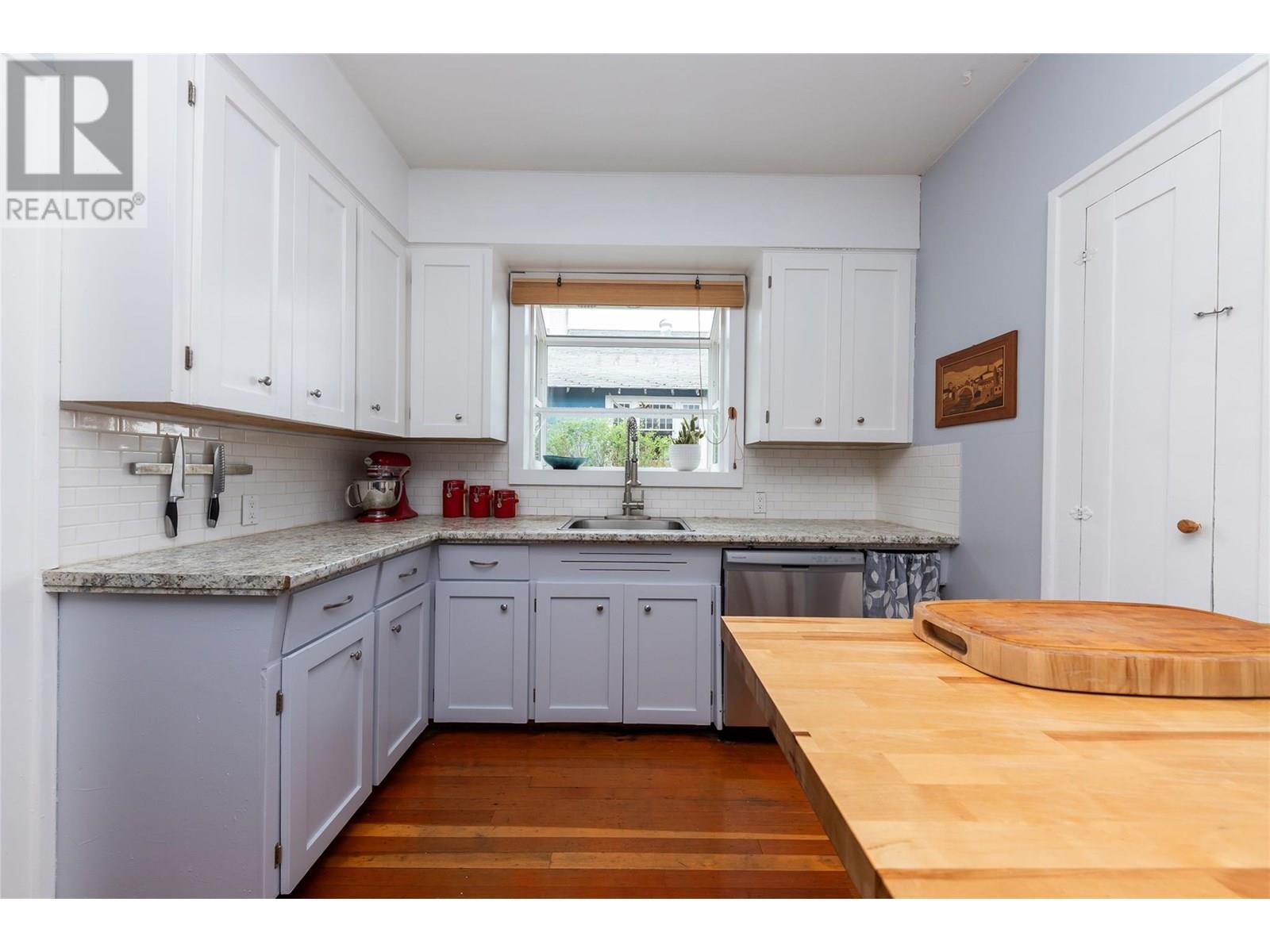 Property at 786 St Paul Street image 2