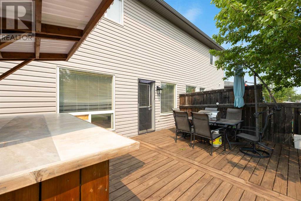 Property at 112 Bruin Bay image 4