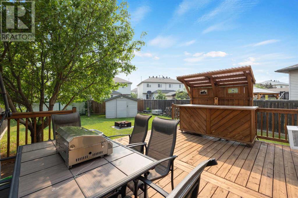Property at 112 Bruin Bay image 3