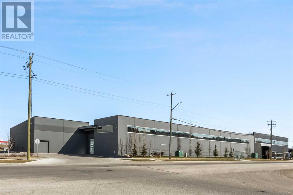 41 & 43, 1750 120 Avenue Ne, Calgary, Alberta  T3K 2G3 - Photo 1 - A2230038