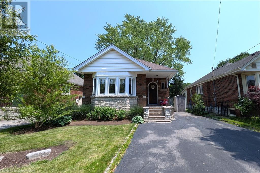 46 Kenmore Road, Hamilton, Ontario  L8S 3T7 - Photo 2 - 40739946