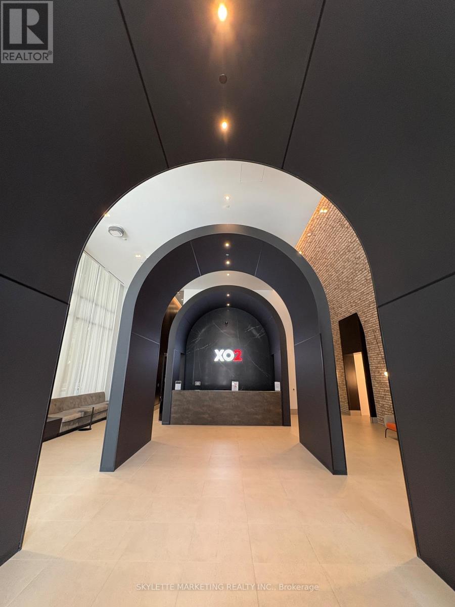 906 - 285 DUFFERIN STREET, Toronto, Ontario