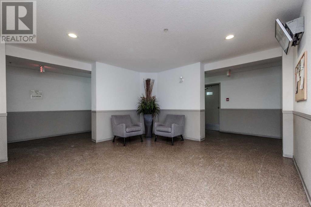 Property at 4105, 10 Prestwick Bay SE image 4