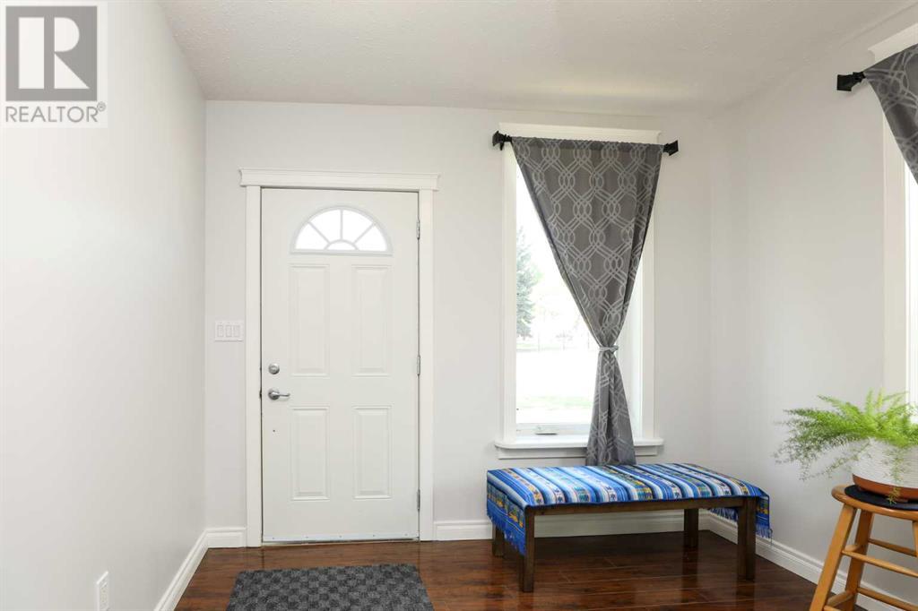 812 6 Avenue S, Lethbridge, Alberta  T1H 0Z6 - Photo 2 - A2230919