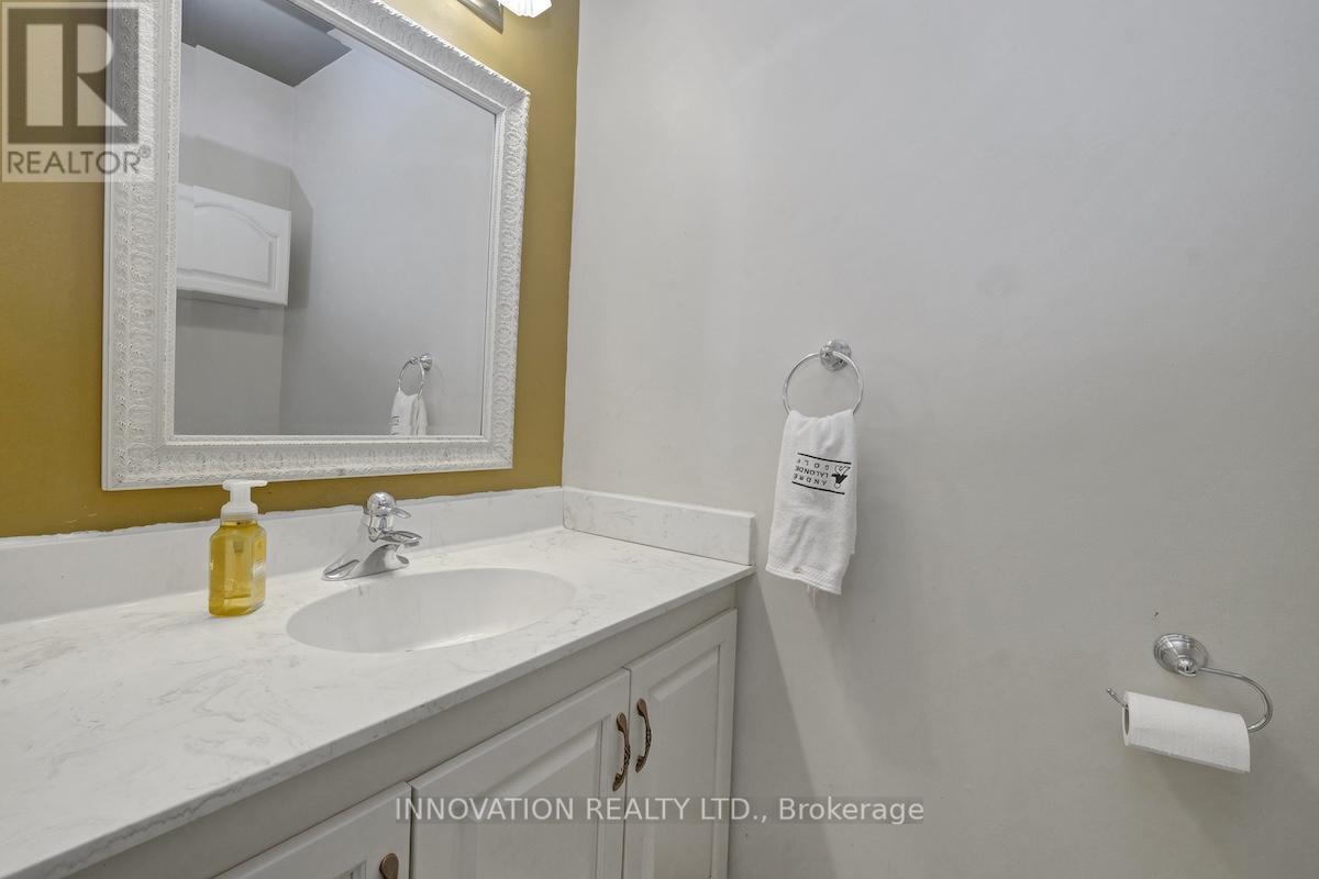 25 Spindle Way, Ottawa, Ontario  K2S 1J3 - Photo 12 - X12220765