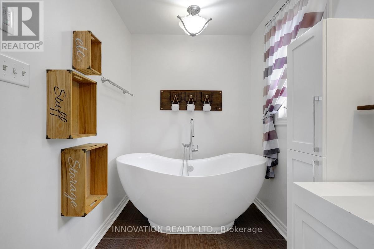 25 Spindle Way, Ottawa, Ontario  K2S 1J3 - Photo 14 - X12220765