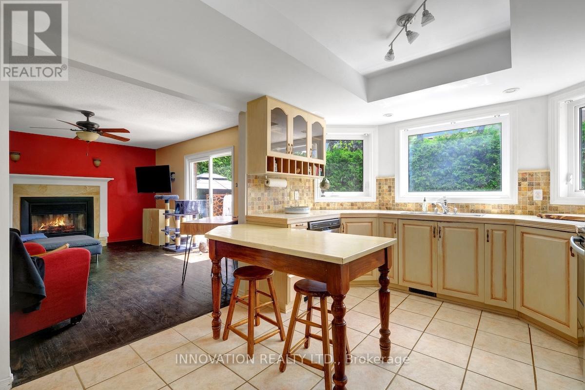 25 Spindle Way, Ottawa, Ontario  K2S 1J3 - Photo 9 - X12220765