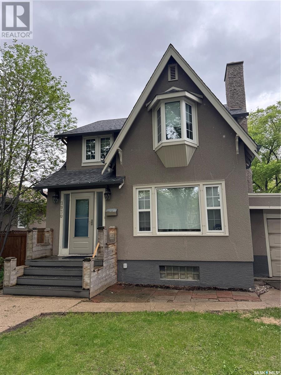 2930 Angus STREET, Regina, Saskatchewan
