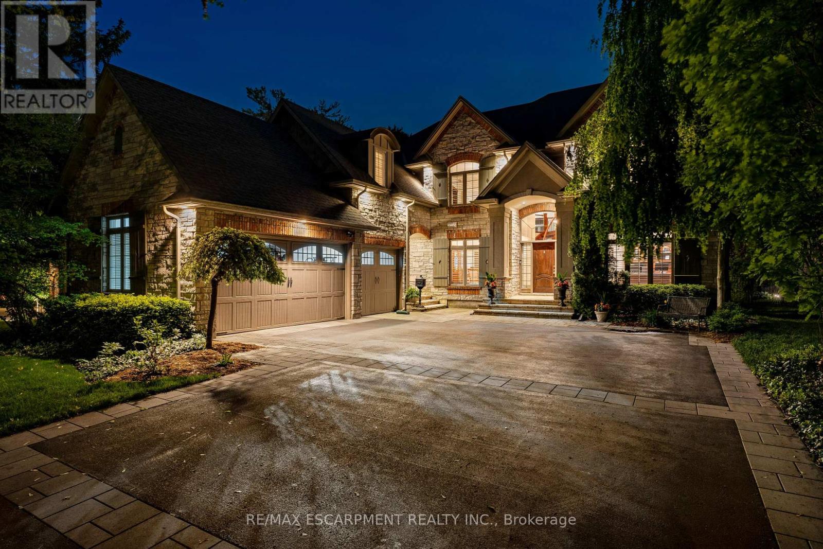 Property at 290 SHOREACRES ROAD image 3