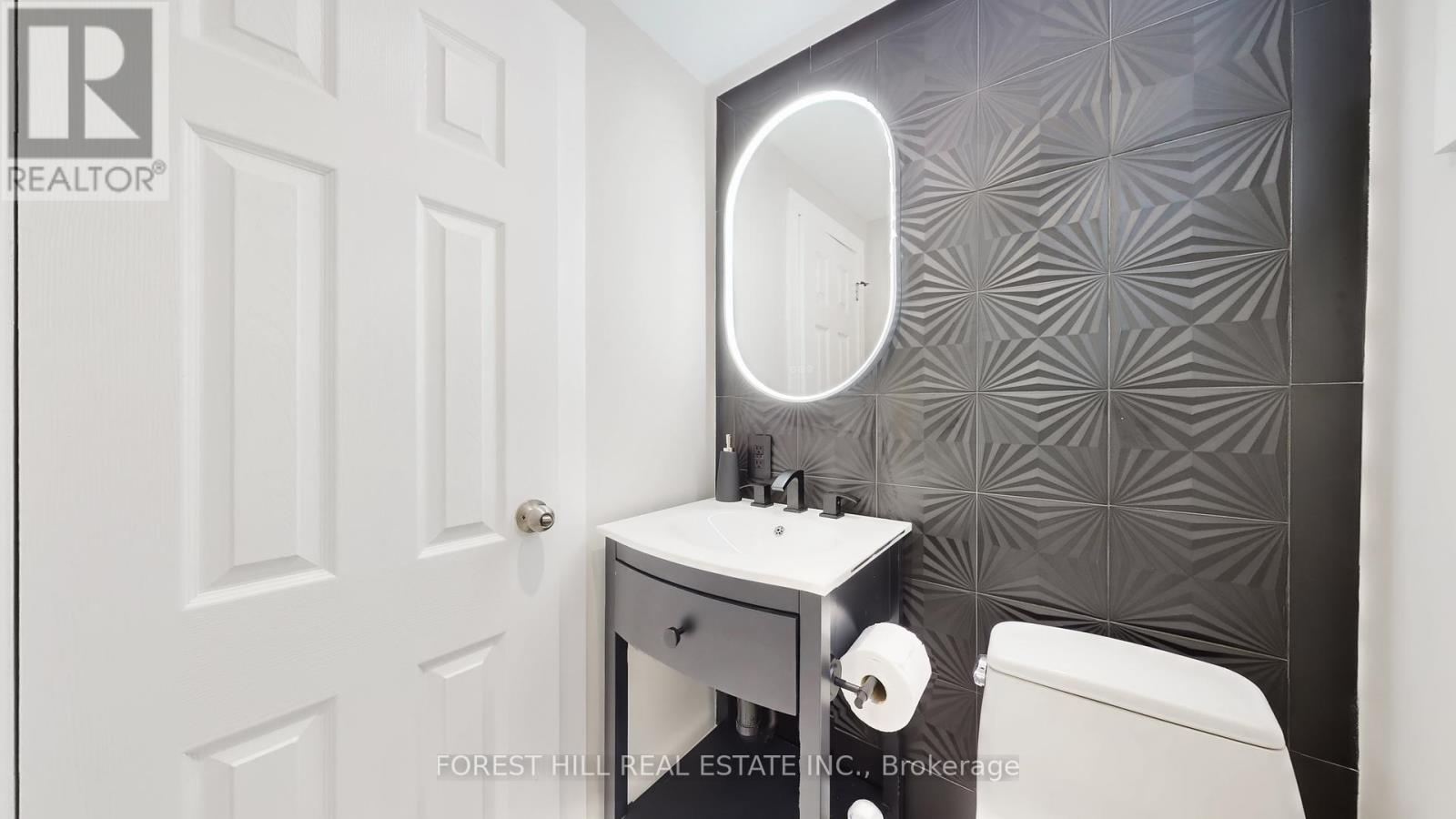 41 Lesmar Drive, Toronto, Ontario  M9B 2V3 - Photo 14 - W12220770